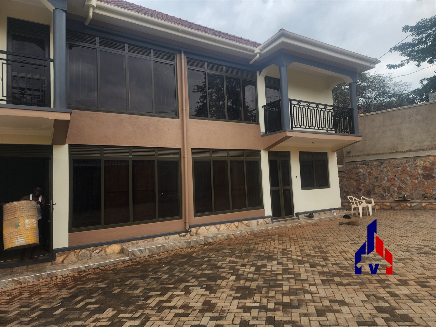 Semi Detached for rent in Muyenga Kampala