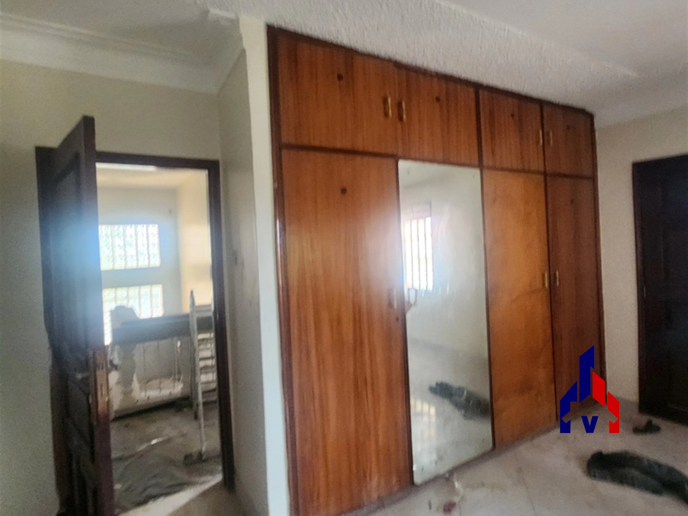 Storeyed house for rent in Makindye Kampala