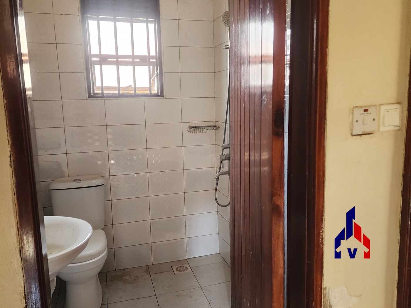 Bungalow for rent in Kibuli Kampala