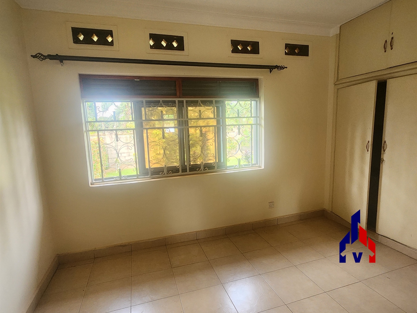 Bungalow for rent in Muyenga Kampala