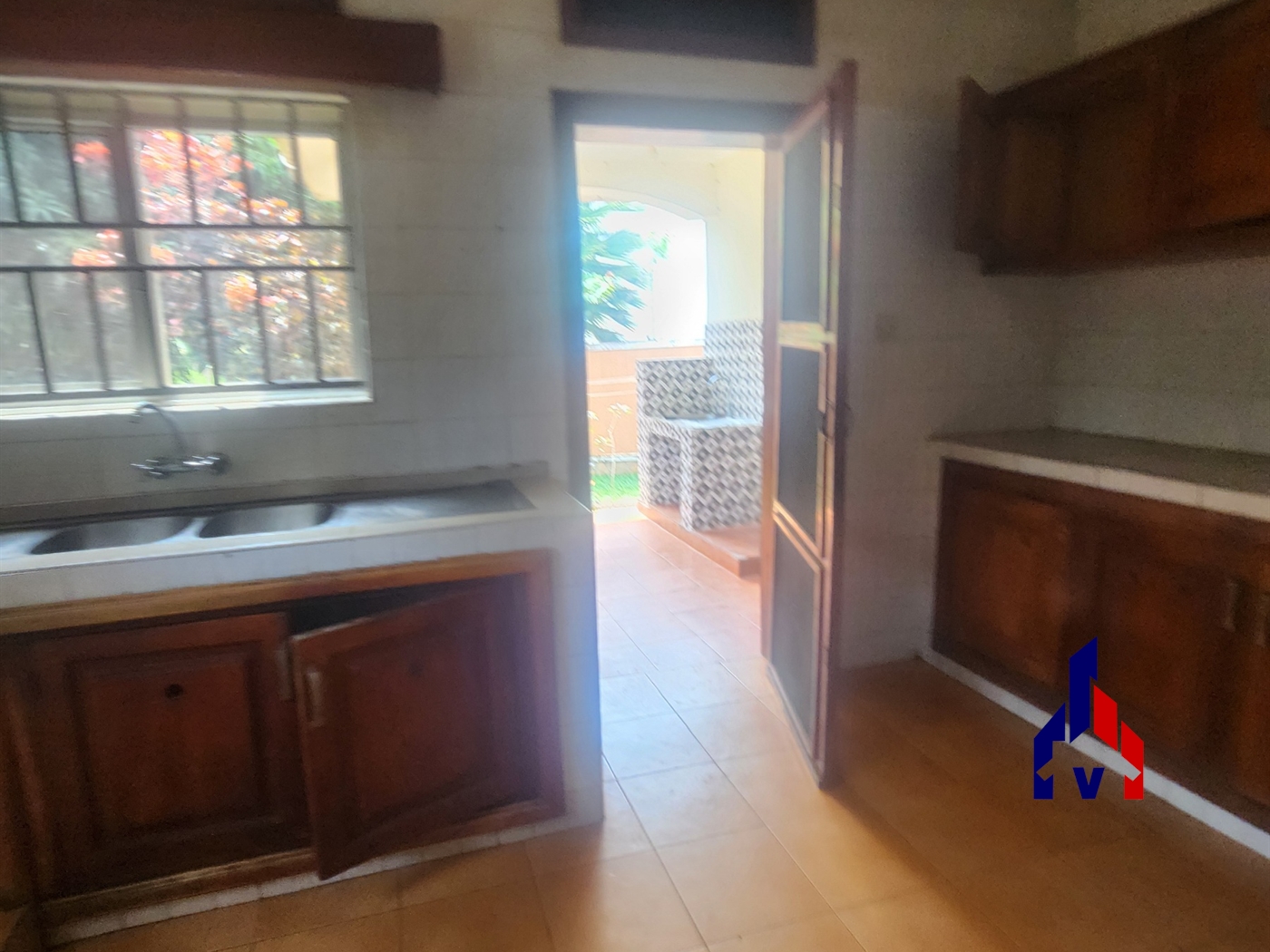 Storeyed house for rent in Muyenga Kampala