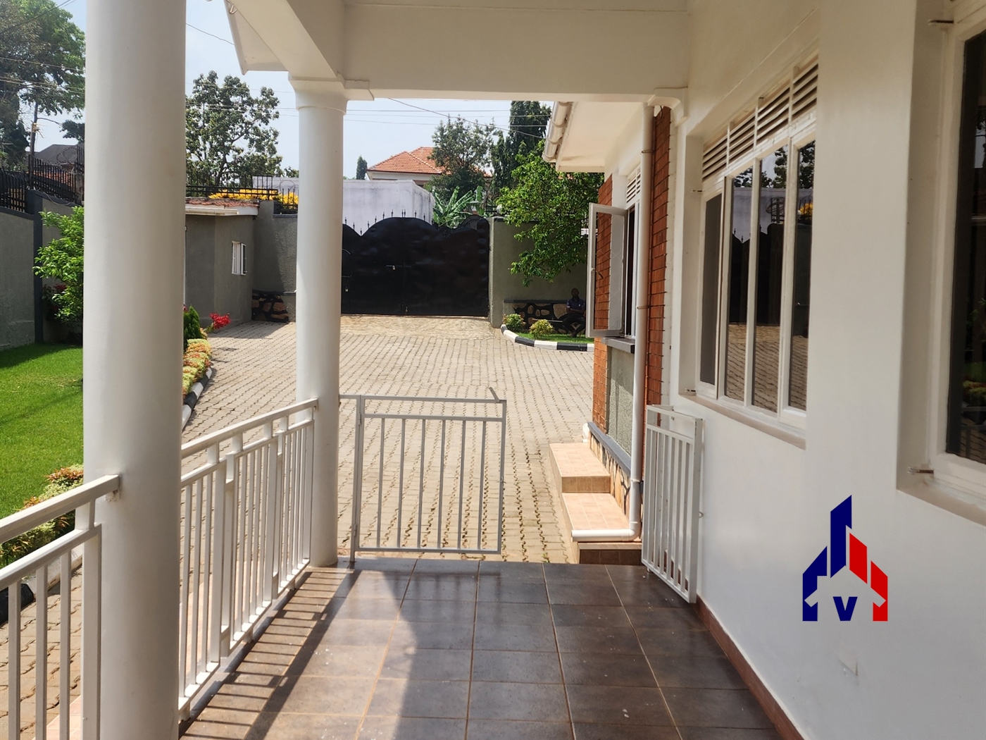 Bungalow for rent in Muyenga Kampala