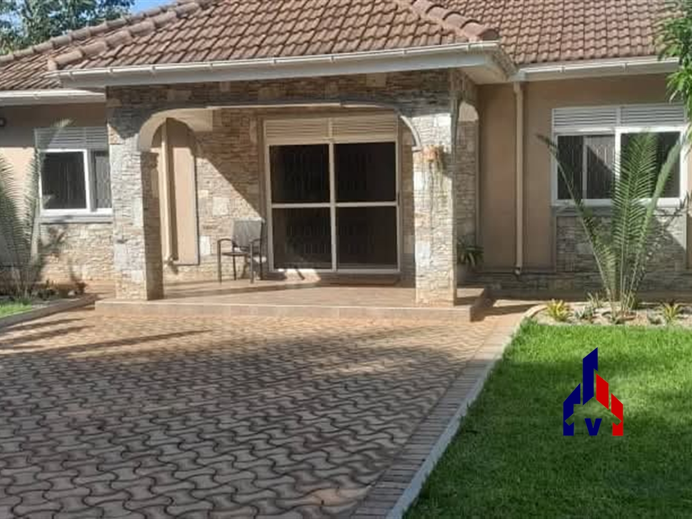 Bungalow for rent in Muyenga Kampala