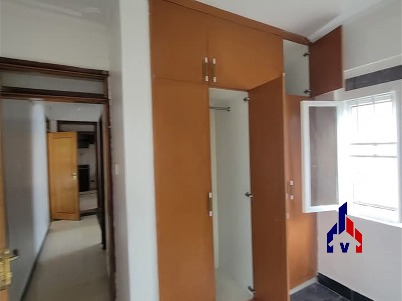 Storeyed house for rent in Bugoloobi Kampala