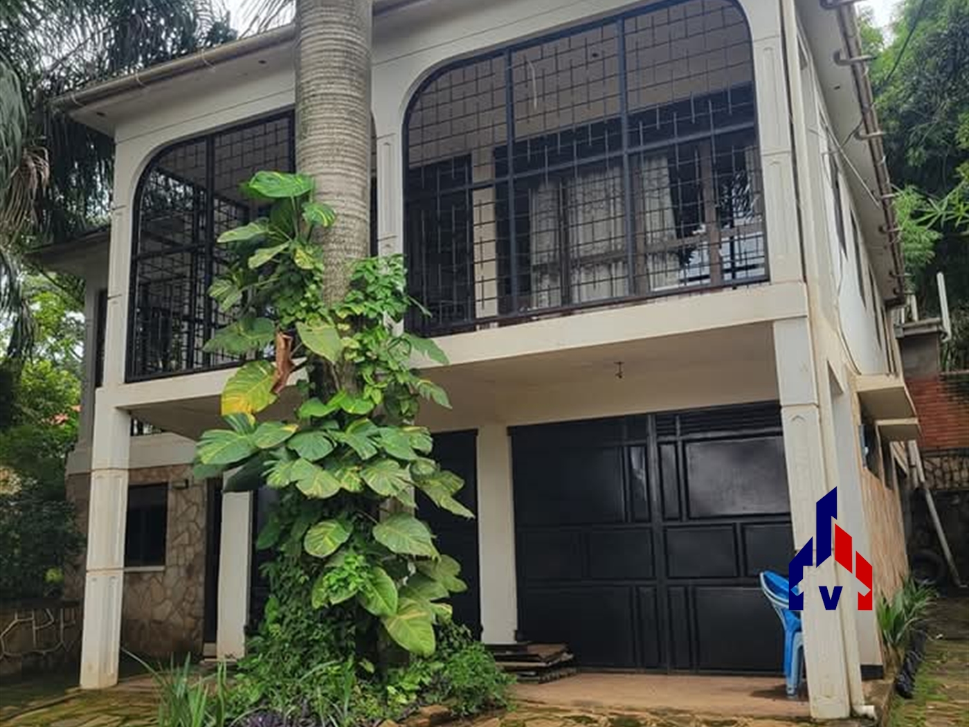 Storeyed house for sale in Makindye Kampala