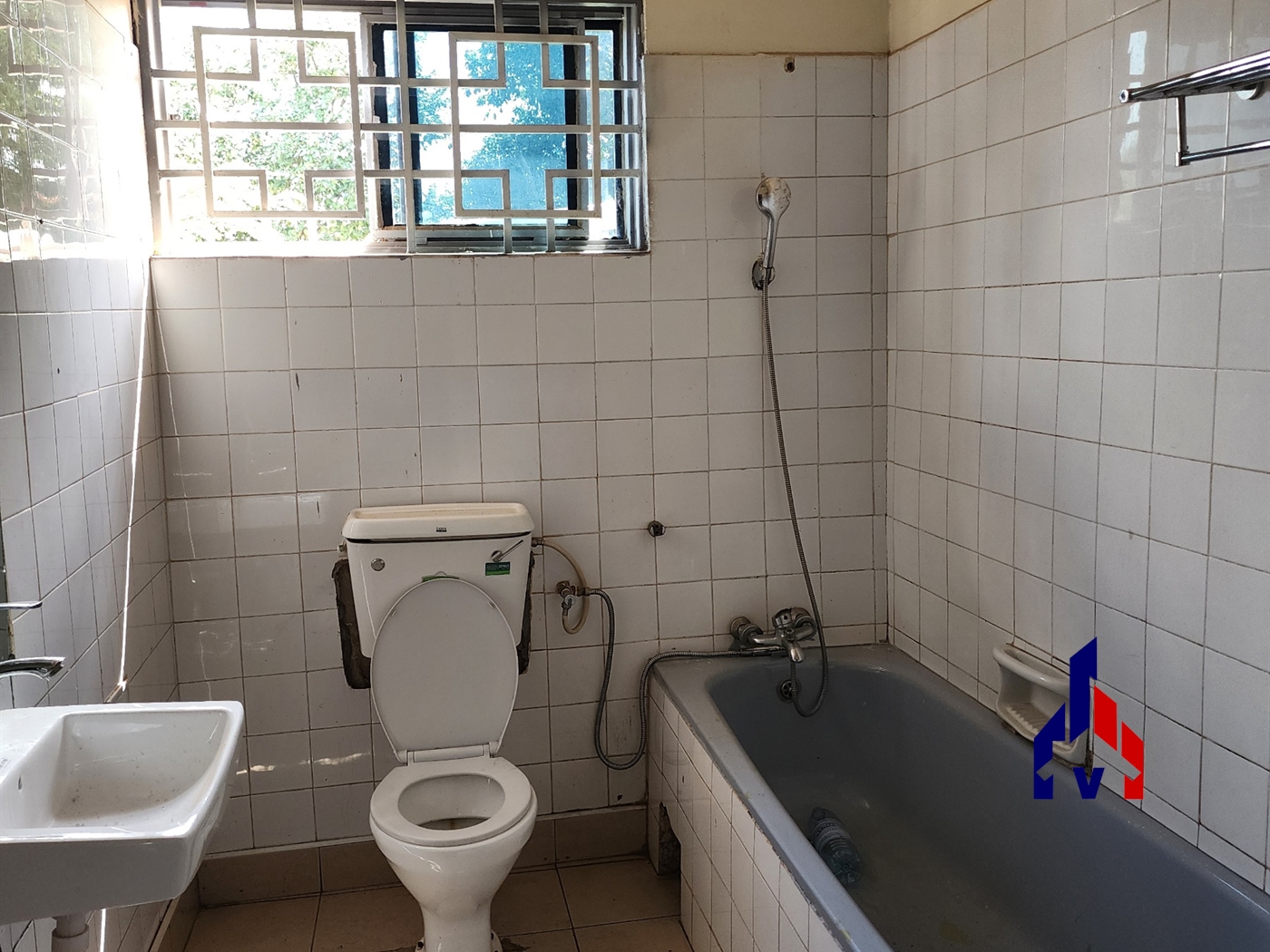 Storeyed house for rent in Namuwongo Kampala