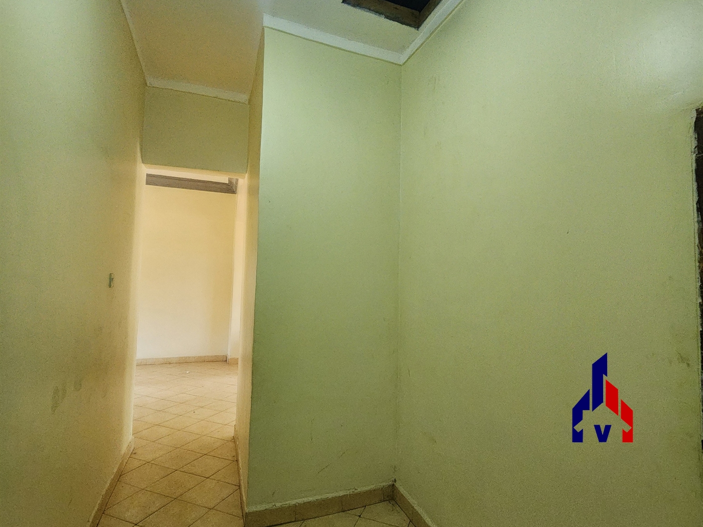 Storeyed house for rent in Namuwongo Kampala