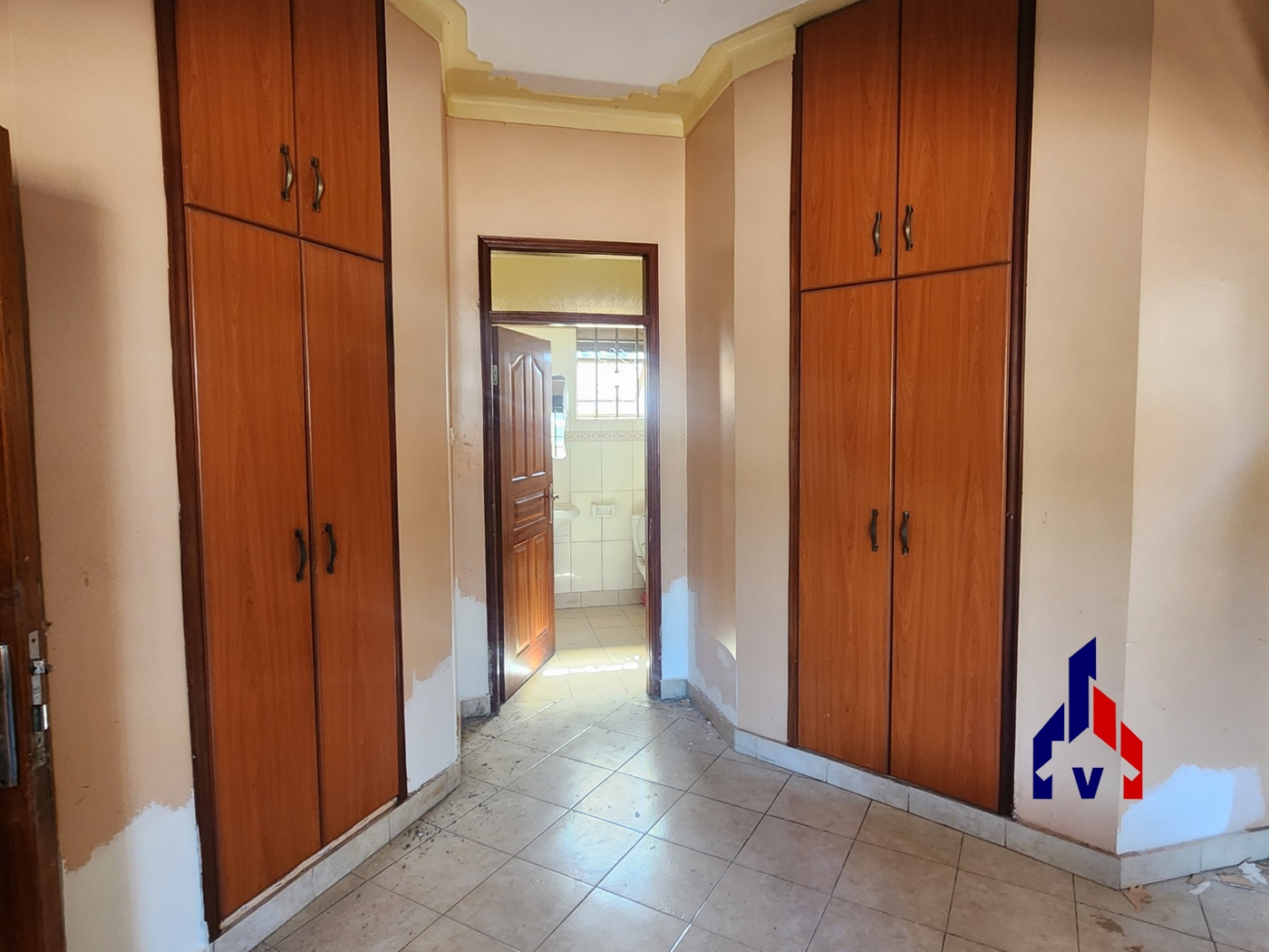 Bungalow for rent in Muyenga Kampala