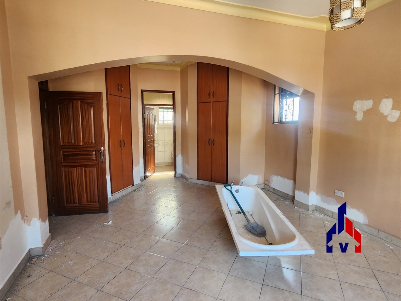 Bungalow for rent in Muyenga Kampala