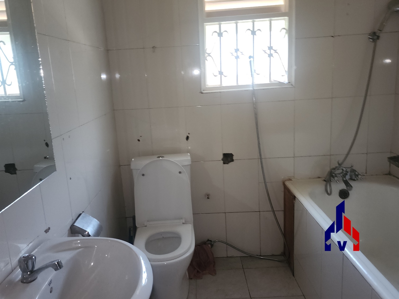 Bungalow for rent in Muyenga Kampala