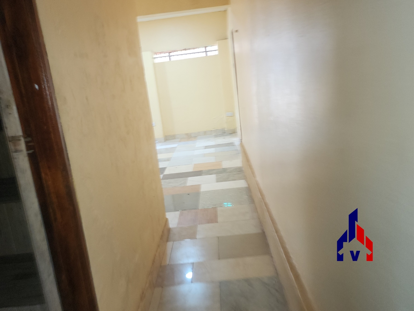 Bungalow for rent in Muyenga Kampala