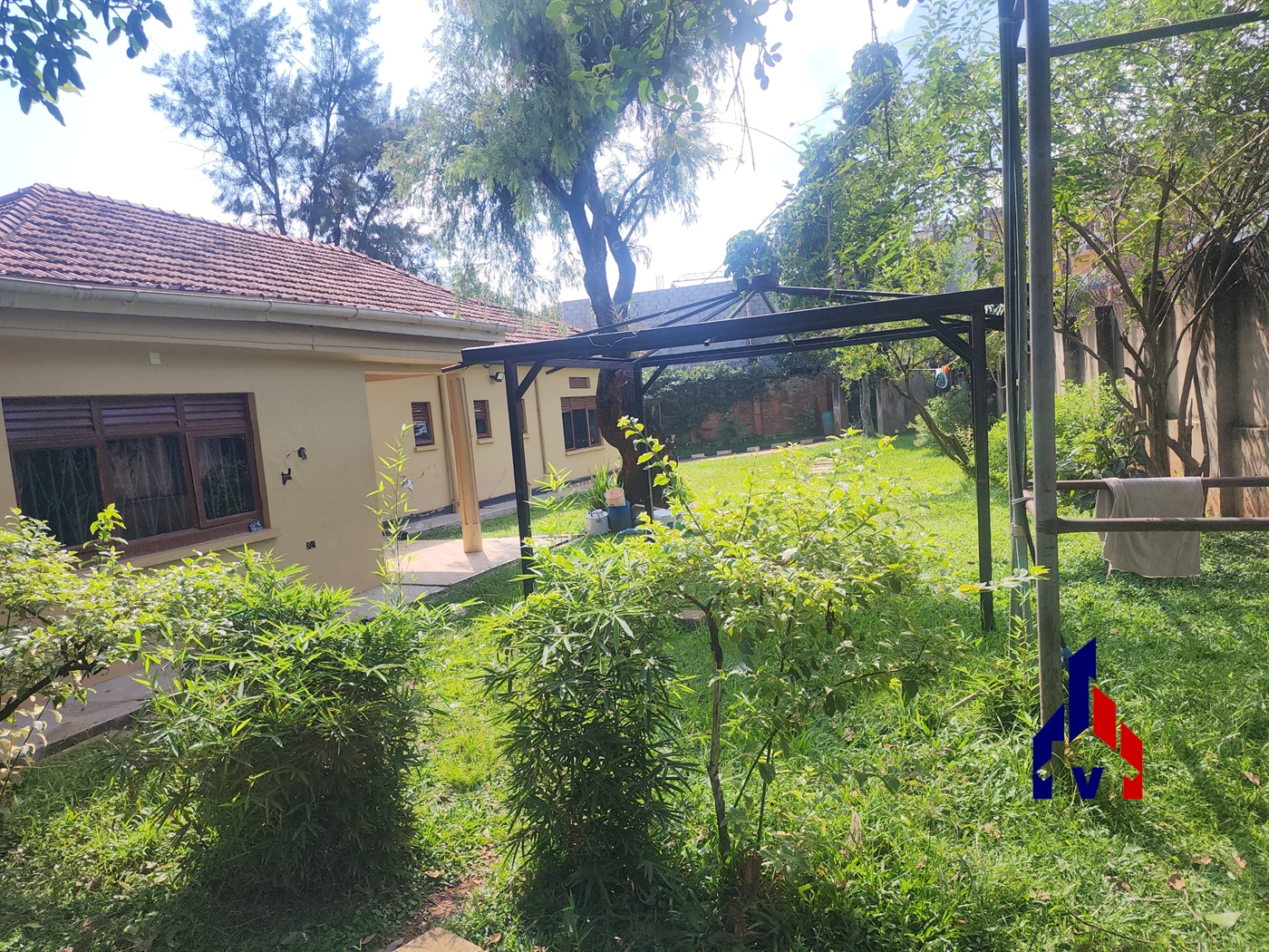 Bungalow for rent in Muyenga Kampala