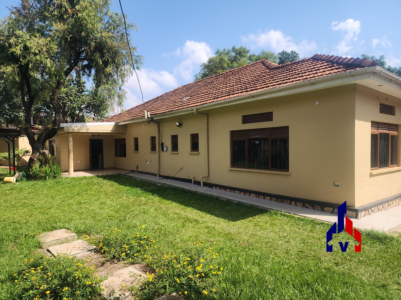 Bungalow for rent in Muyenga Kampala