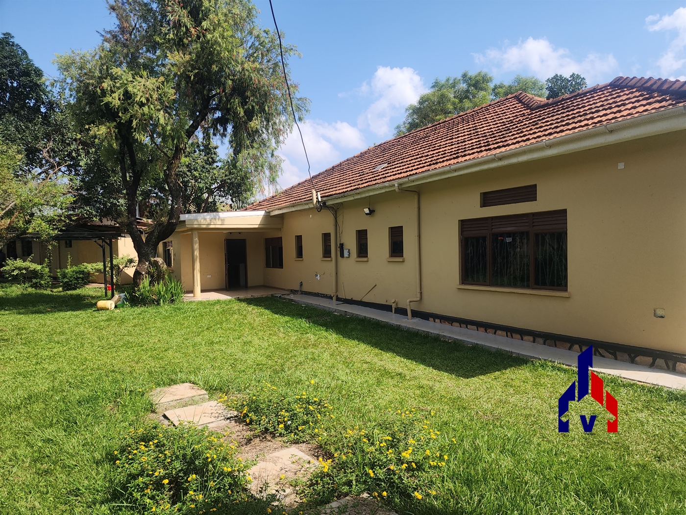 Bungalow for rent in Muyenga Kampala