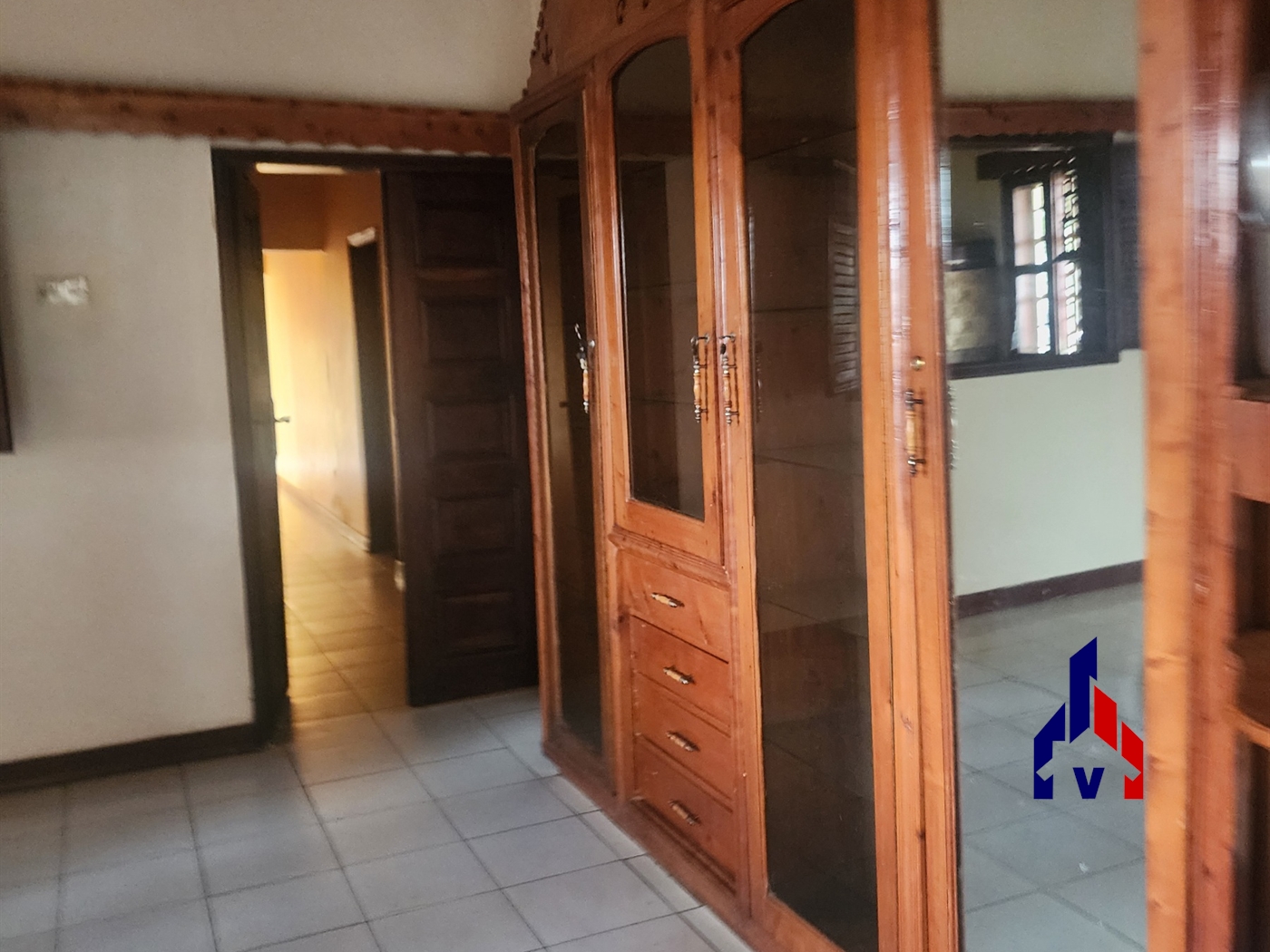 Bungalow for rent in Kansanga Kampala