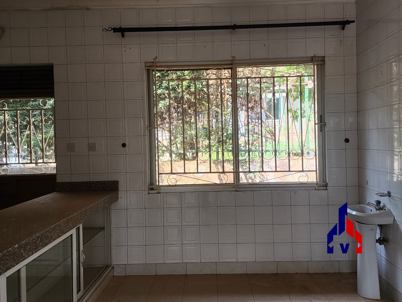 Bungalow for rent in Muyenga Kampala