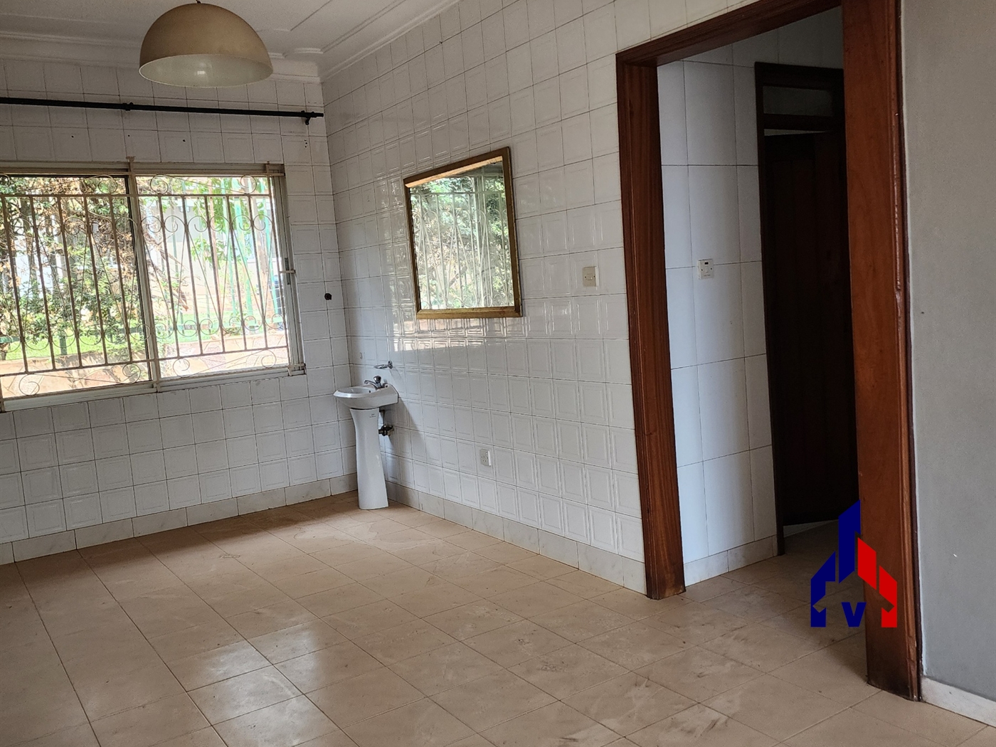 Bungalow for rent in Muyenga Kampala