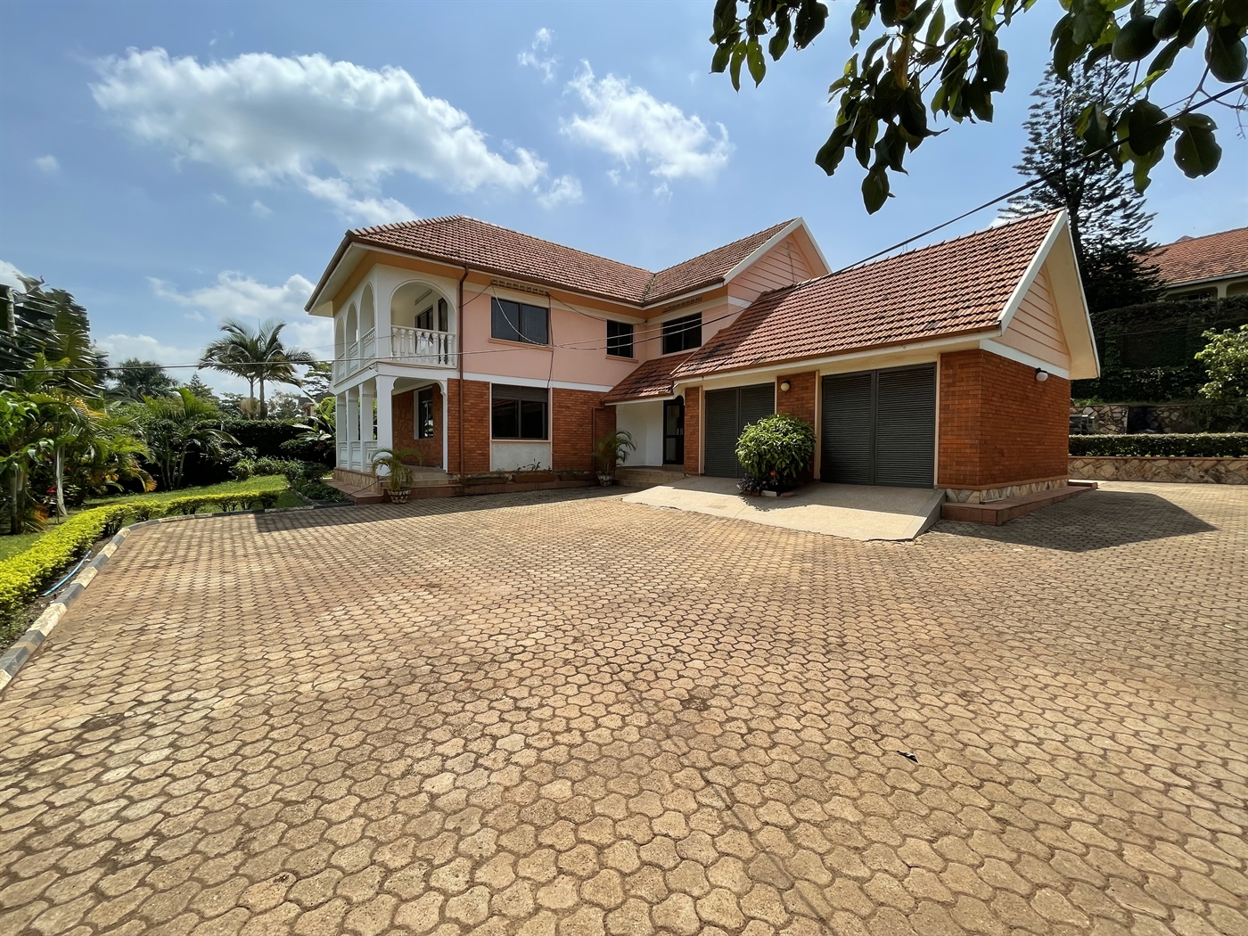 Storeyed house for rent in Naguru Kampala