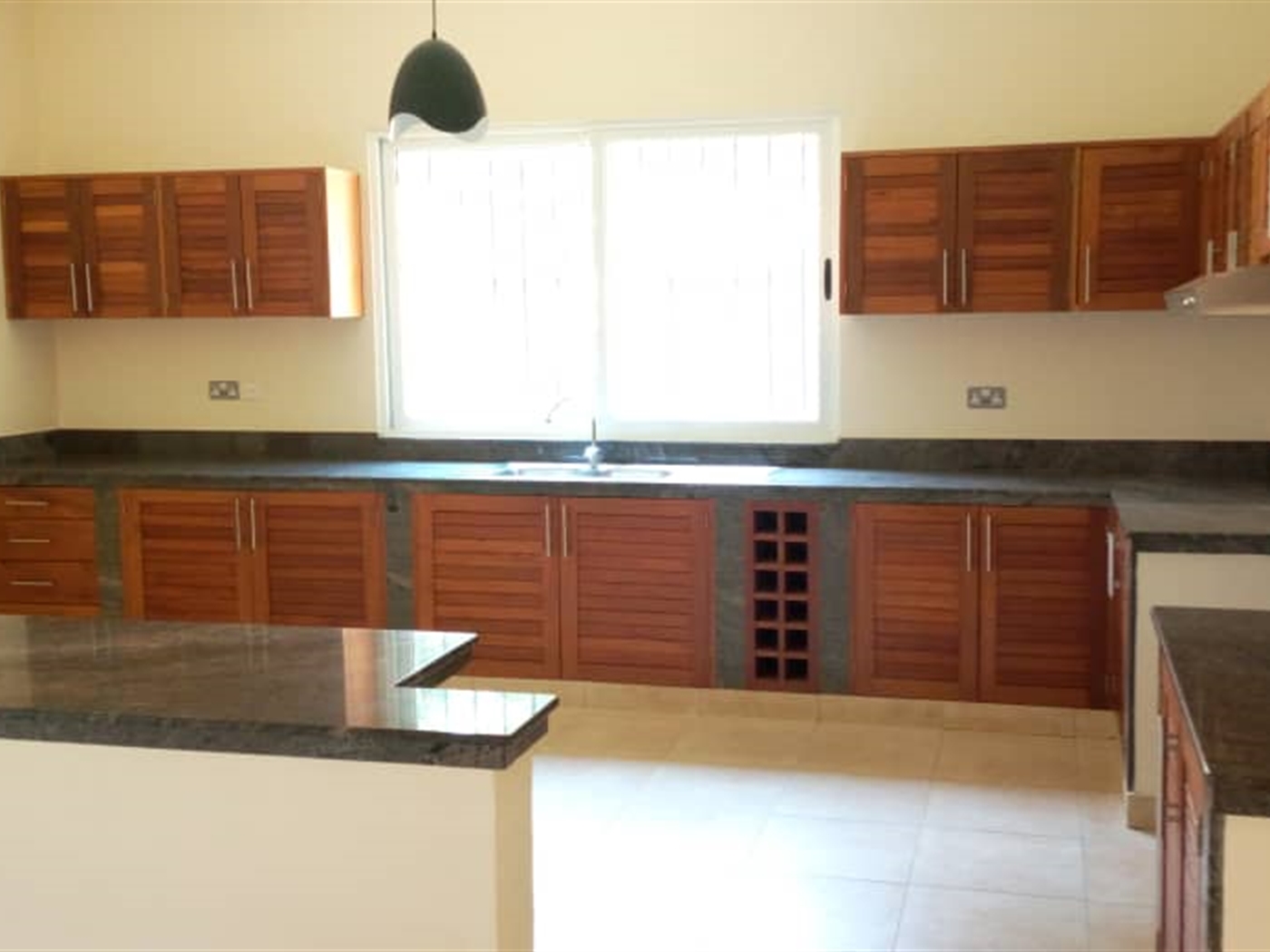 Bungalow for rent in Naguru Kampala