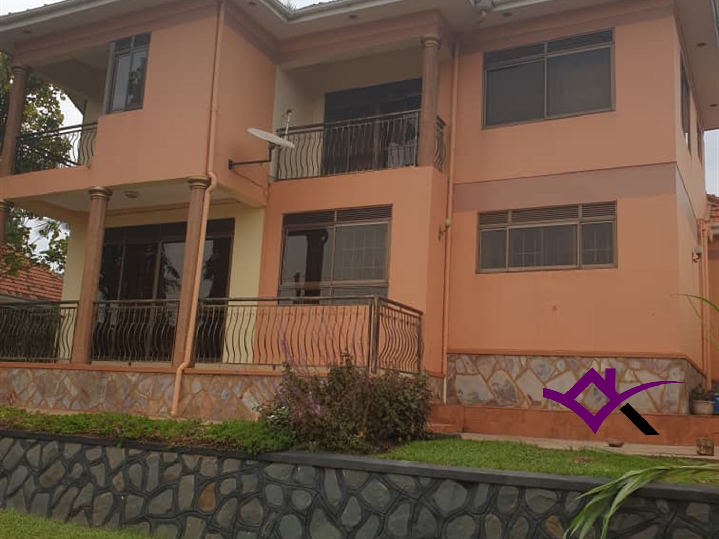 Storeyed house for sale in Kulambilo Wakiso