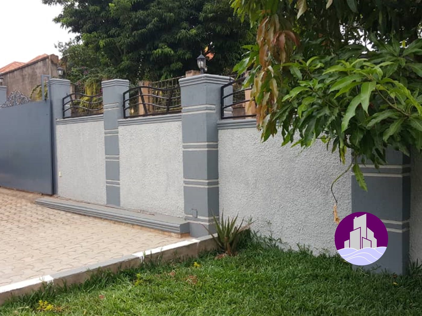 Bungalow for sale in Kitende Wakiso