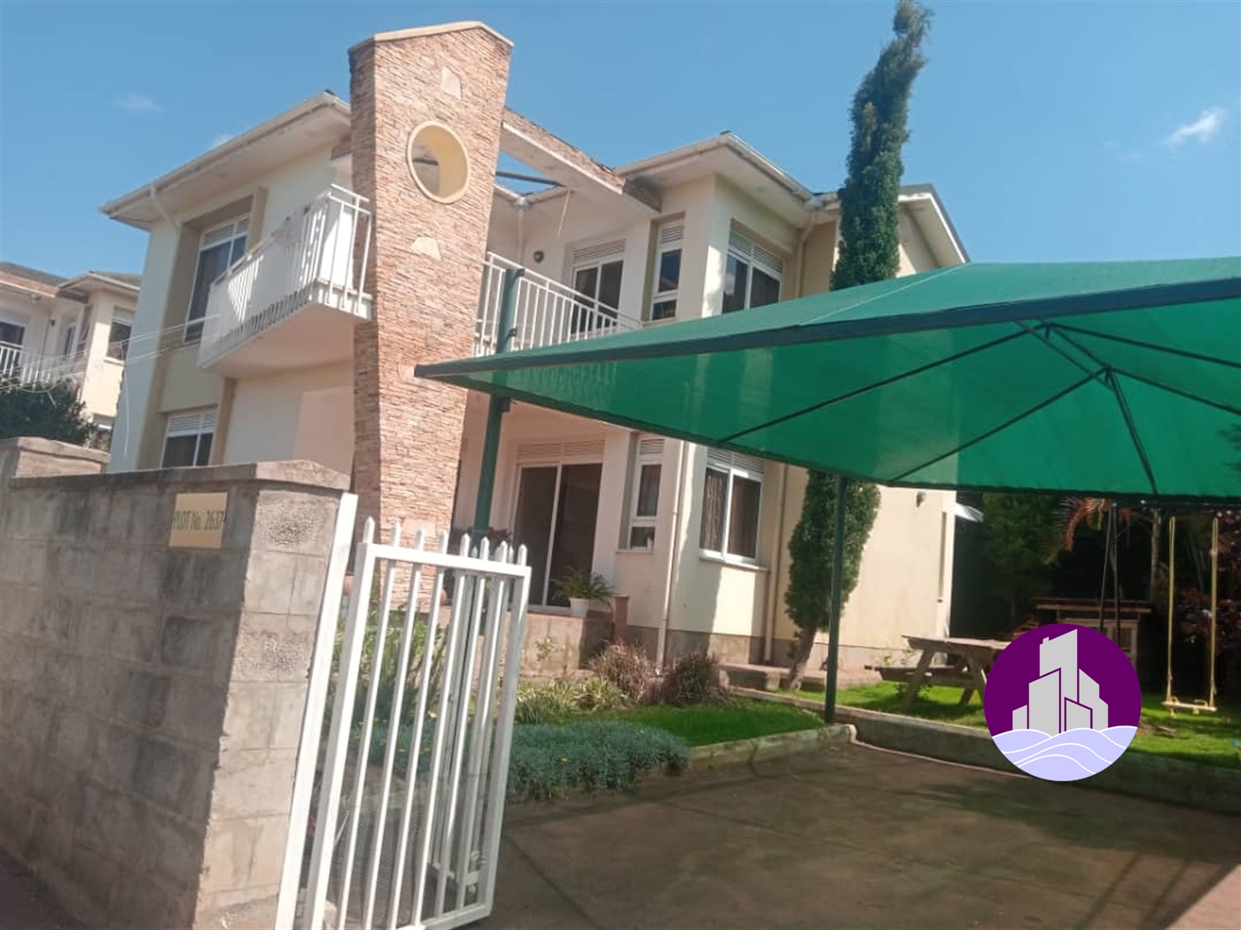 Villa for sale in Lubowa Kampala