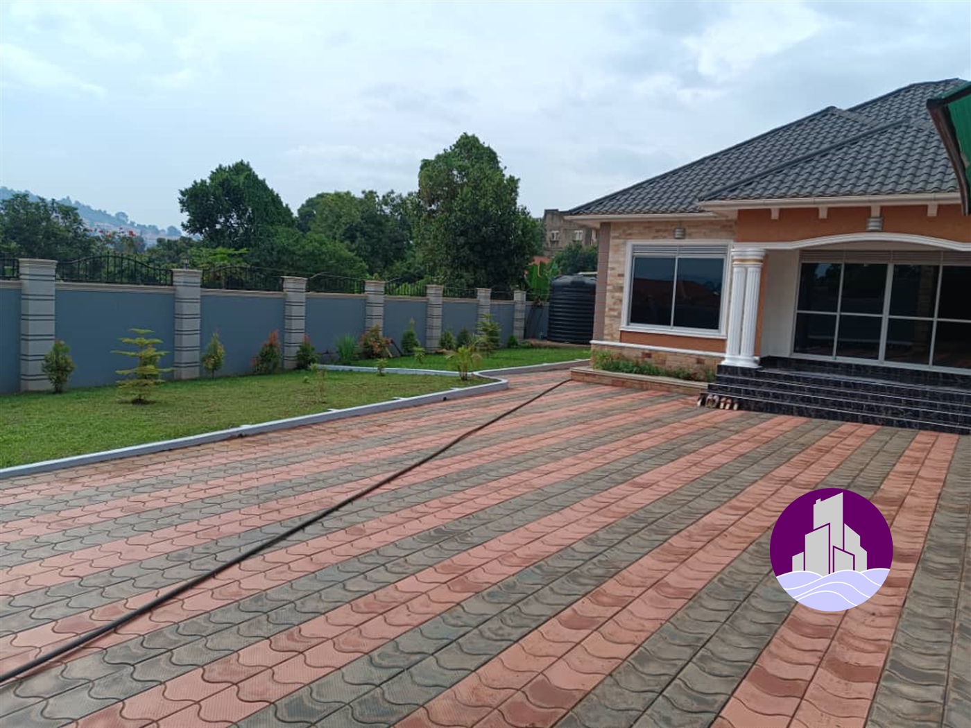 Bungalow for sale in Kitende Wakiso