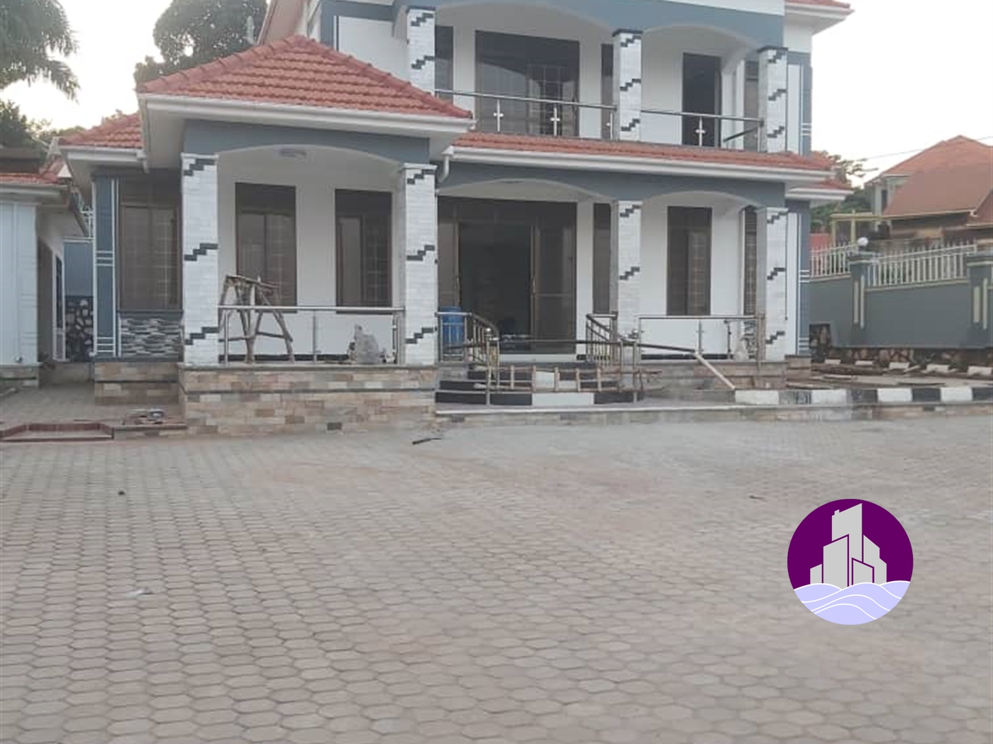 Mansion for sale in Kitende Wakiso