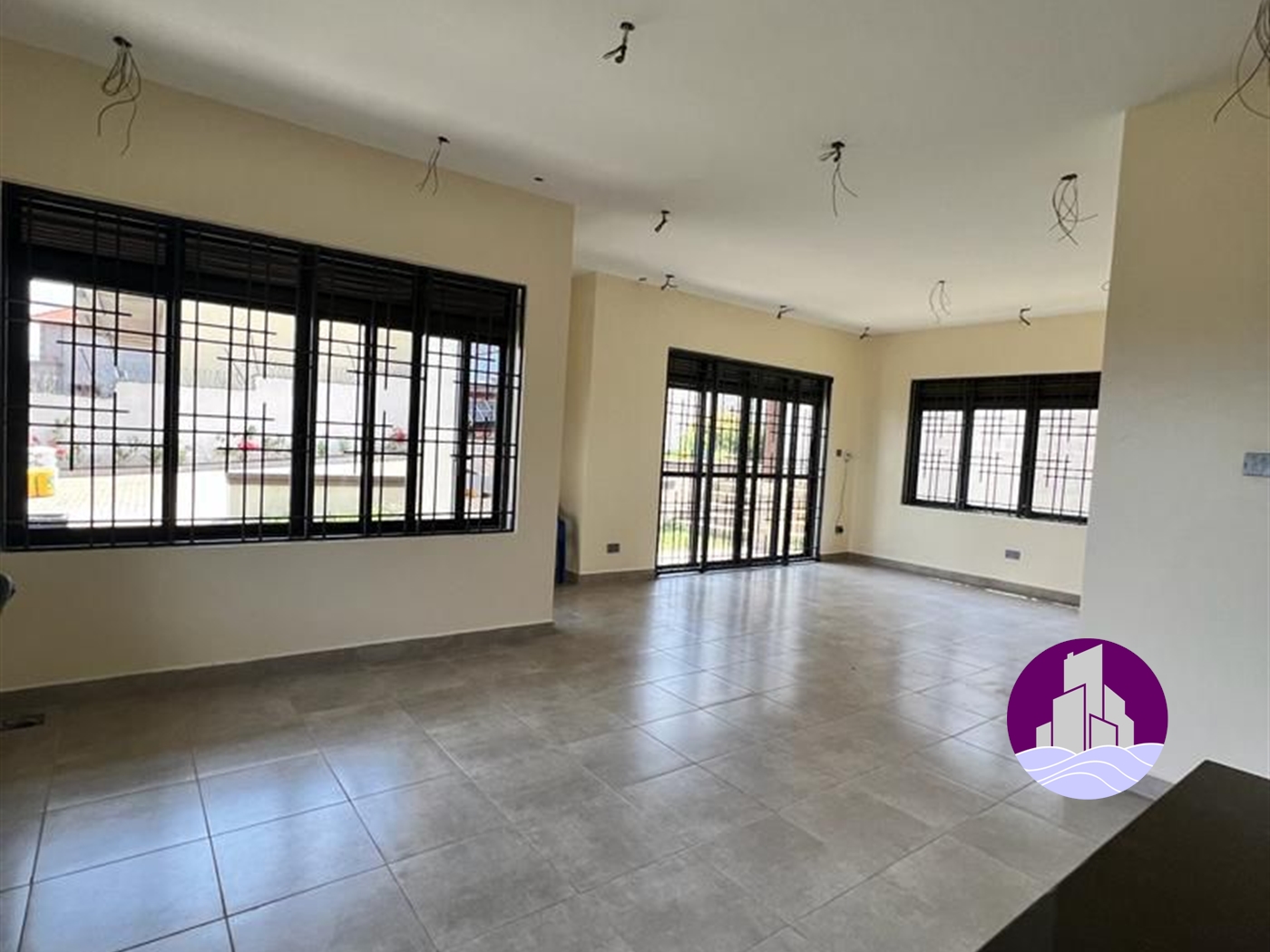 Mansion for sale in Bwebajja Wakiso