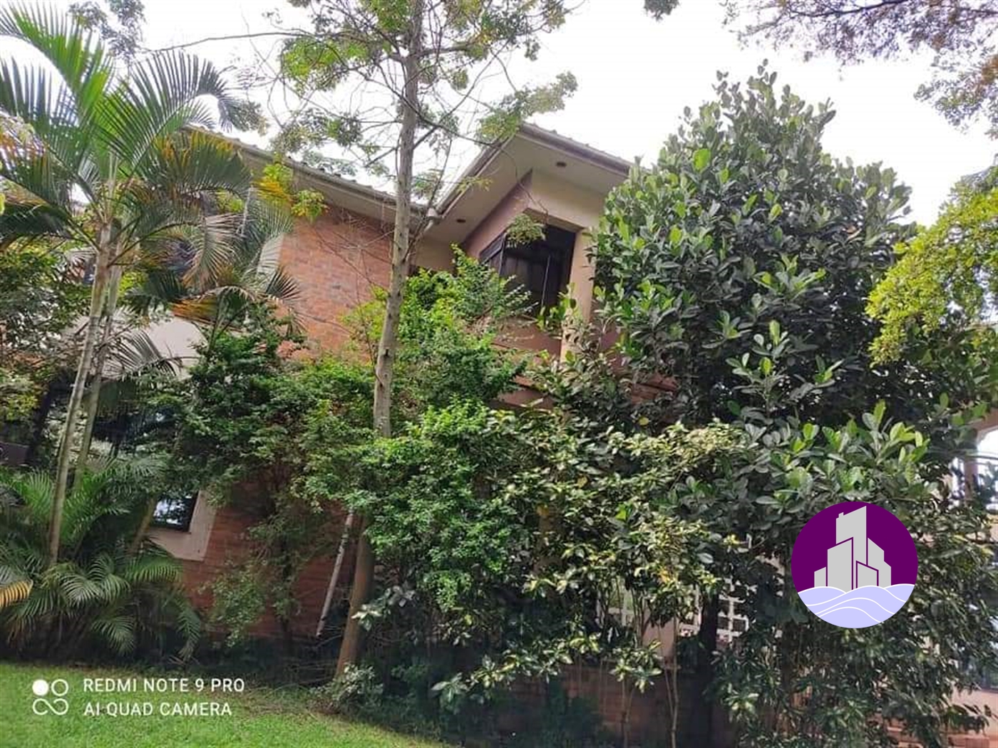 Mansion for sale in Mutungo Kampala