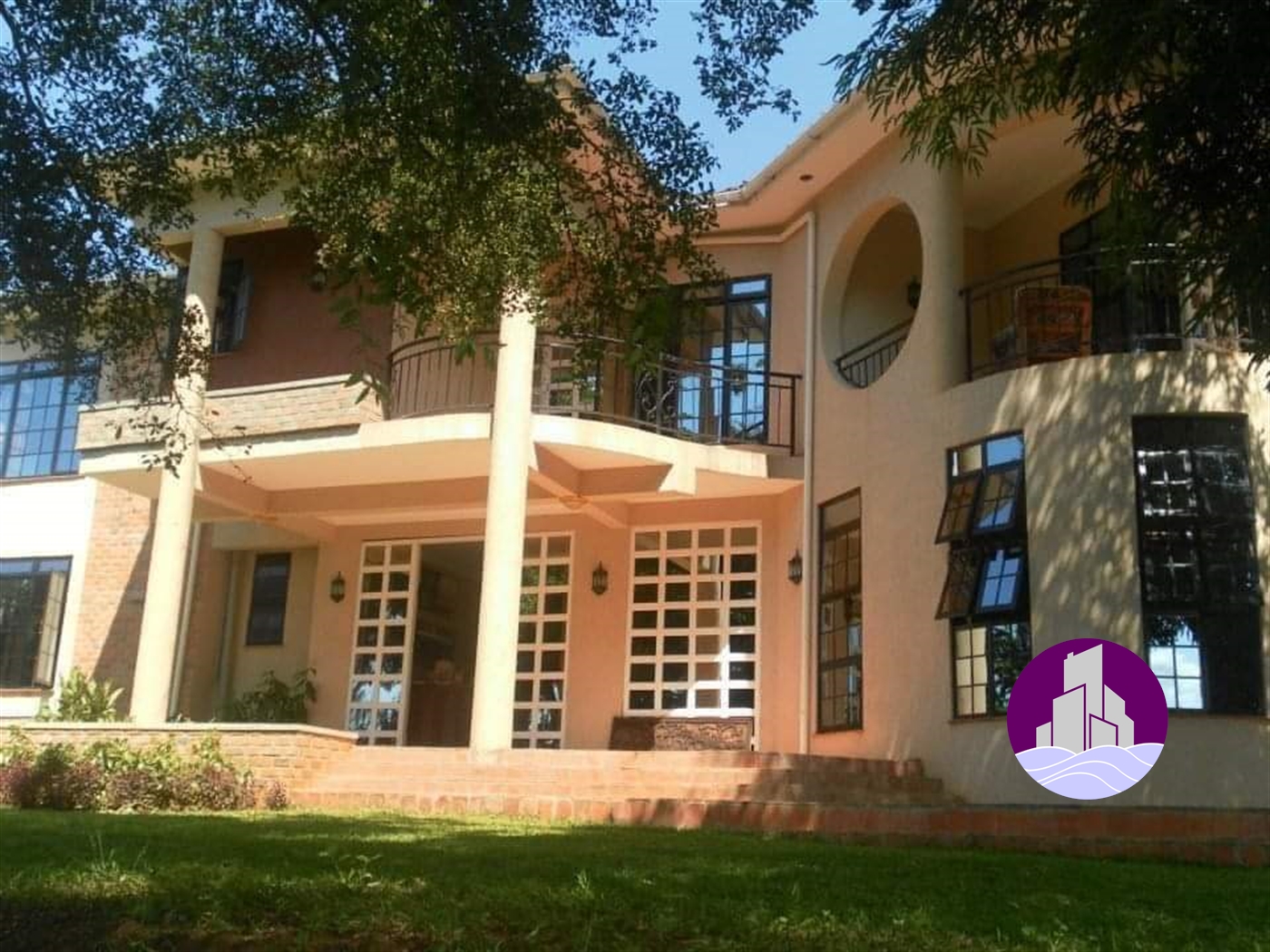 Mansion for sale in Mutungo Kampala