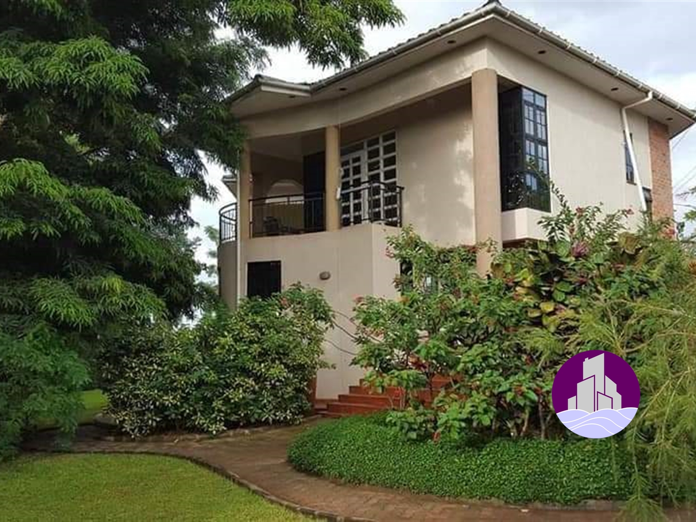 Mansion for sale in Mutungo Kampala