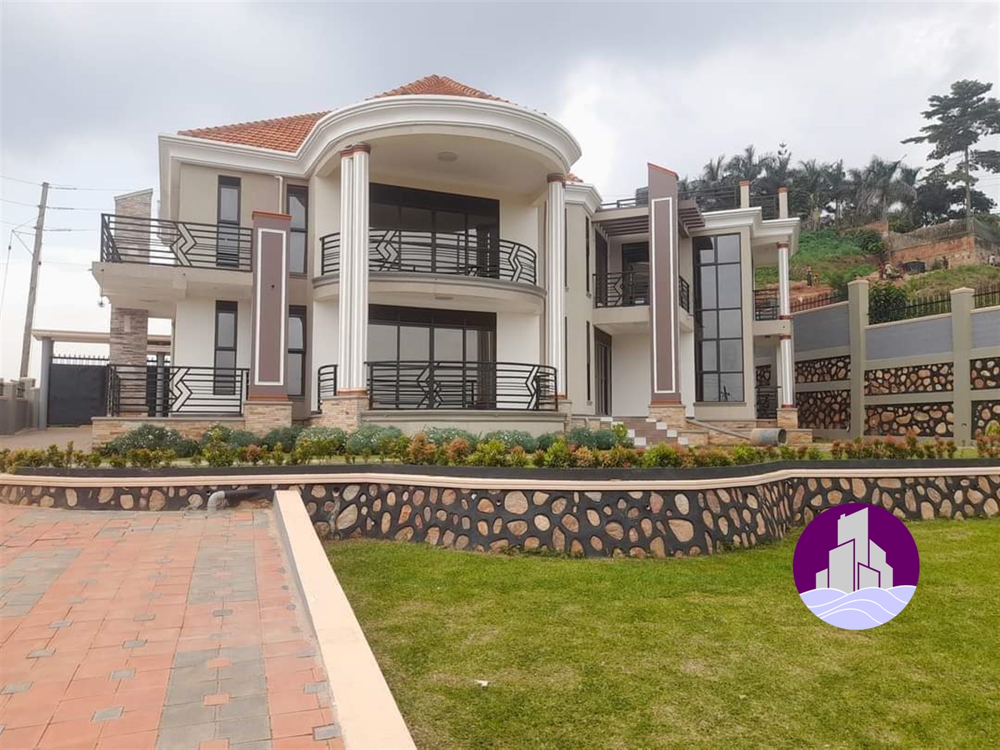 Mansion for sale in Bwebajja Wakiso