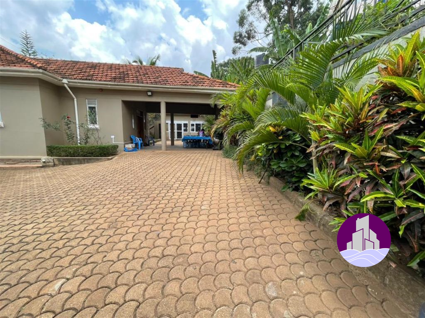 Mansion for sale in Naguru Kampala