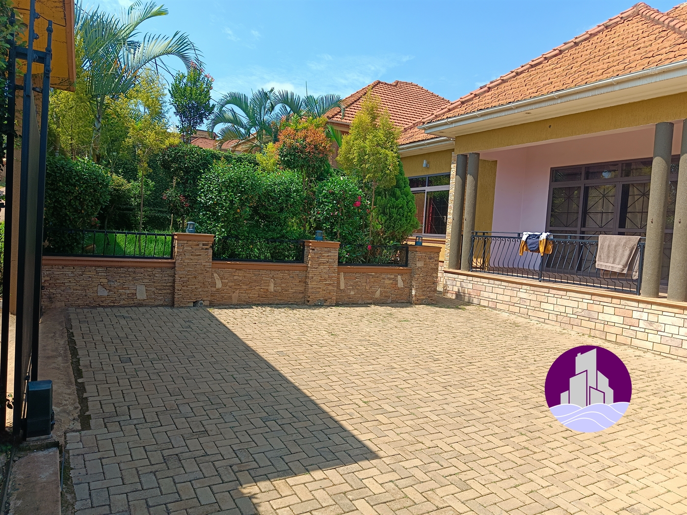 Bungalow for rent in Kira Wakiso