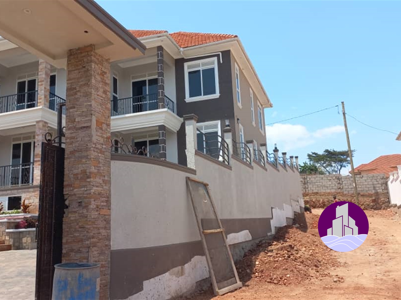 Mansion for sale in Kigo Wakiso