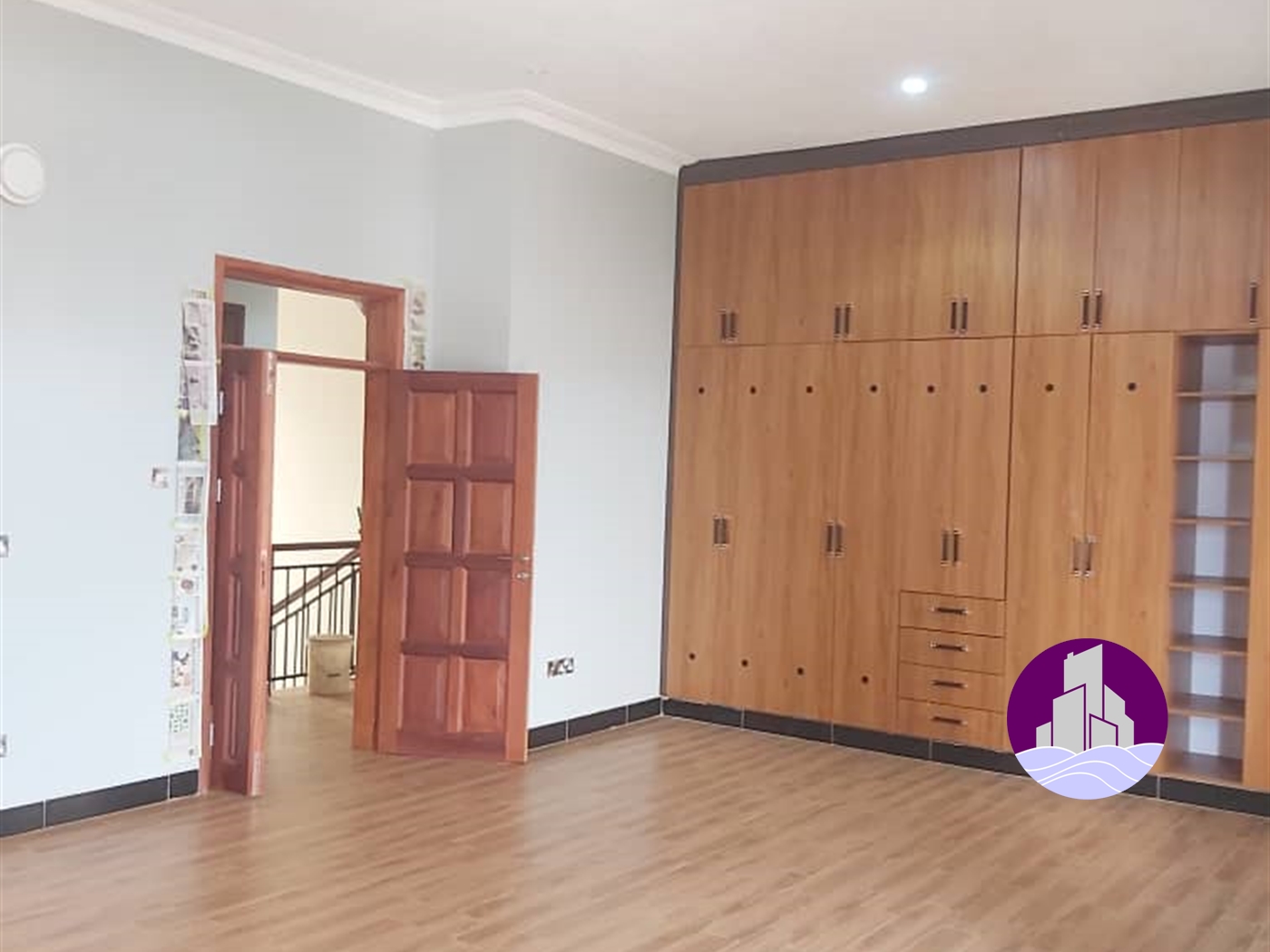 Mansion for sale in Kigo Wakiso