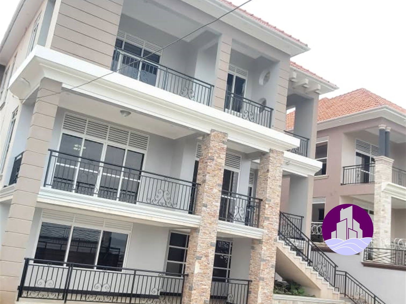 Mansion for sale in Kigo Wakiso