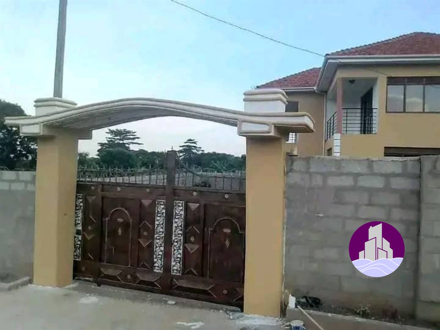 Storeyed house for sale in Bwebajja Wakiso