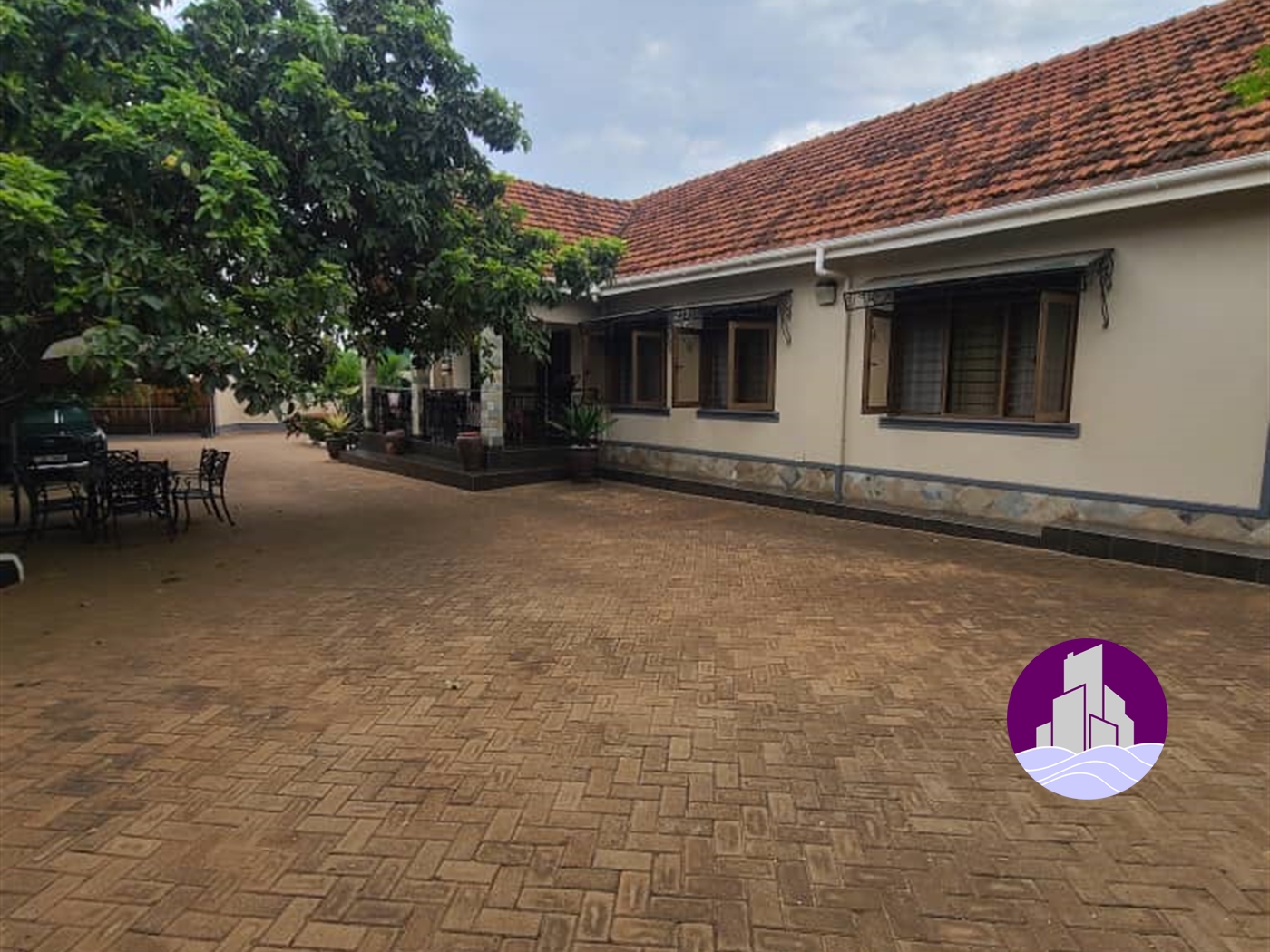 Bungalow for sale in Mutungo Kampala