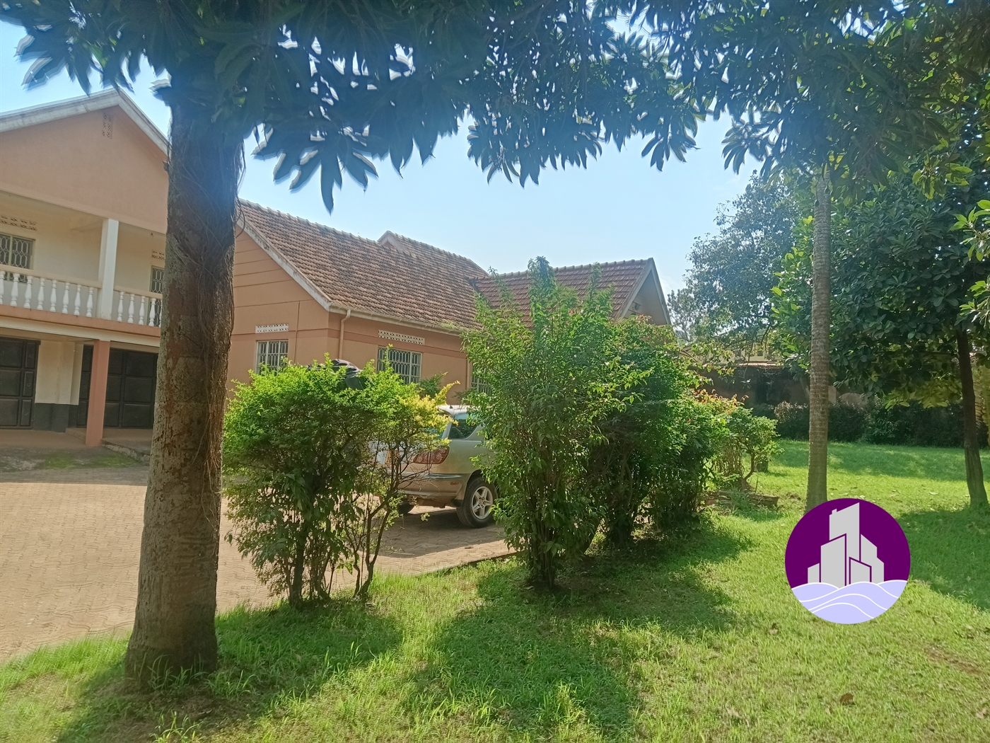 Storeyed house for rent in Municipality Mukono