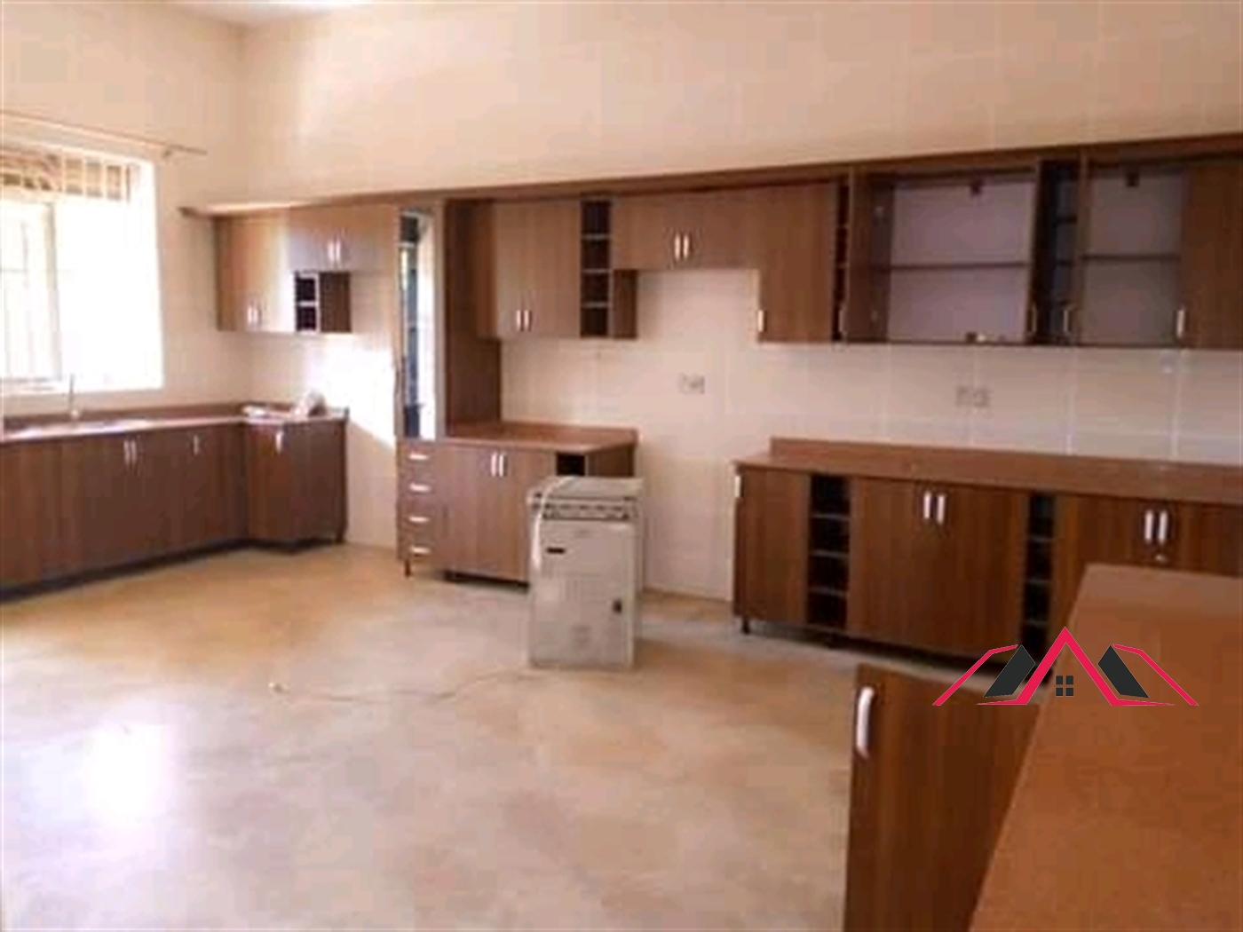 Bungalow for rent in Kira Wakiso