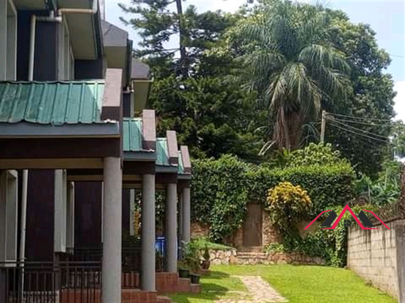 Storeyed house for rent in Mbuya Kampala