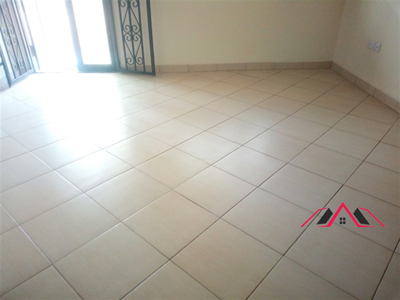 Semi Detached for rent in Kisaasi Kampala