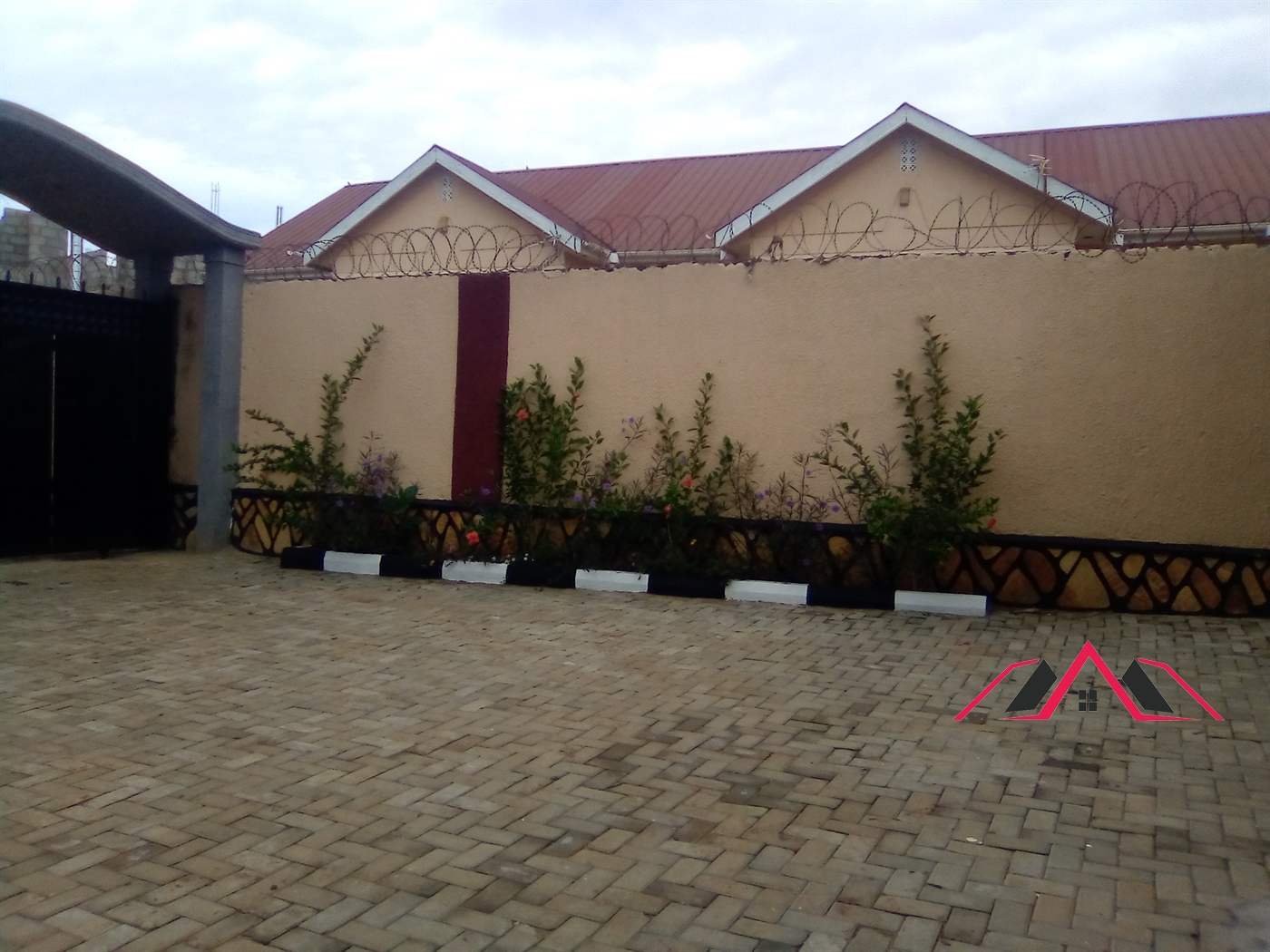 Semi Detached for rent in Kyaliwajjala Kampala