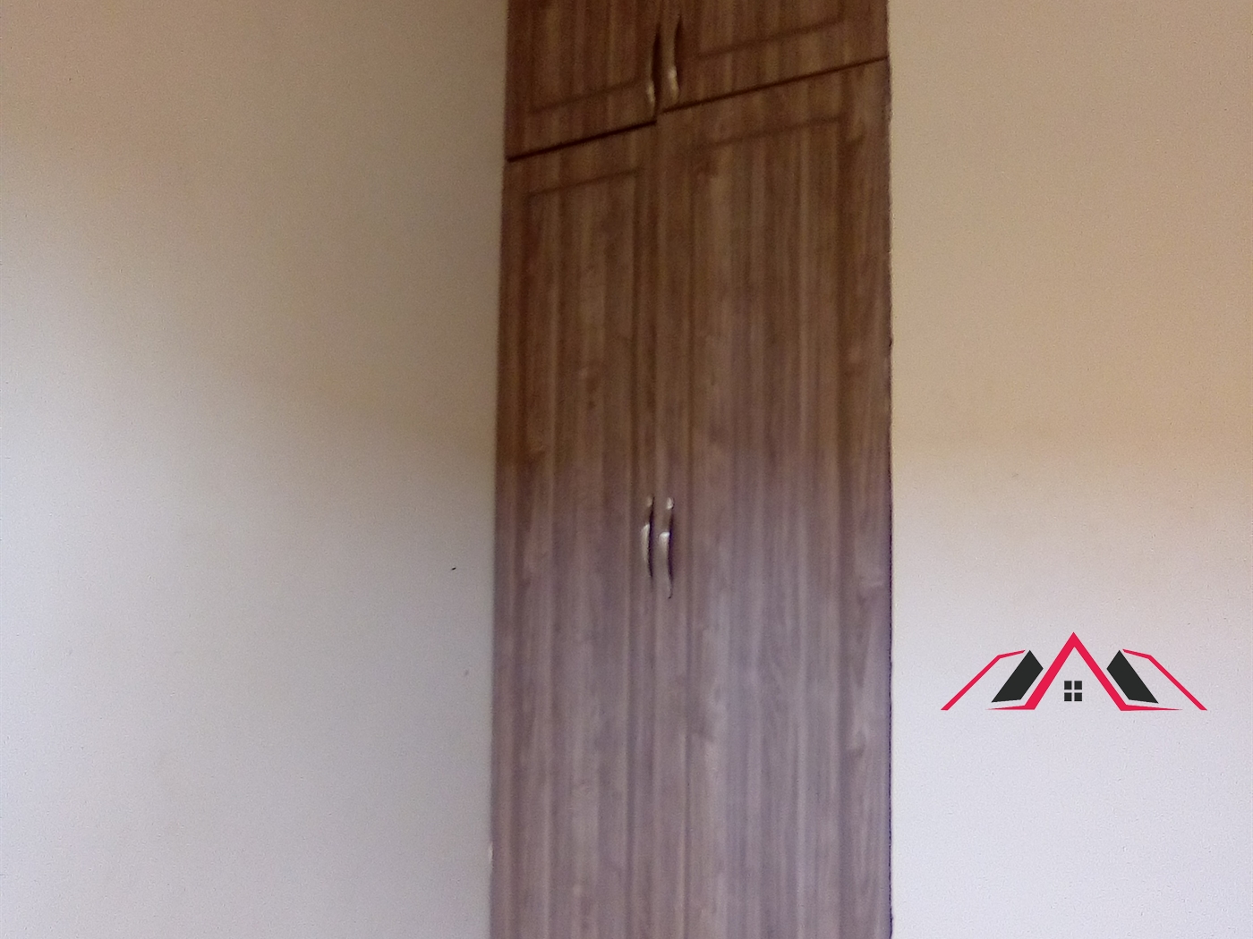 Semi Detached for rent in Kisaasi Kampala