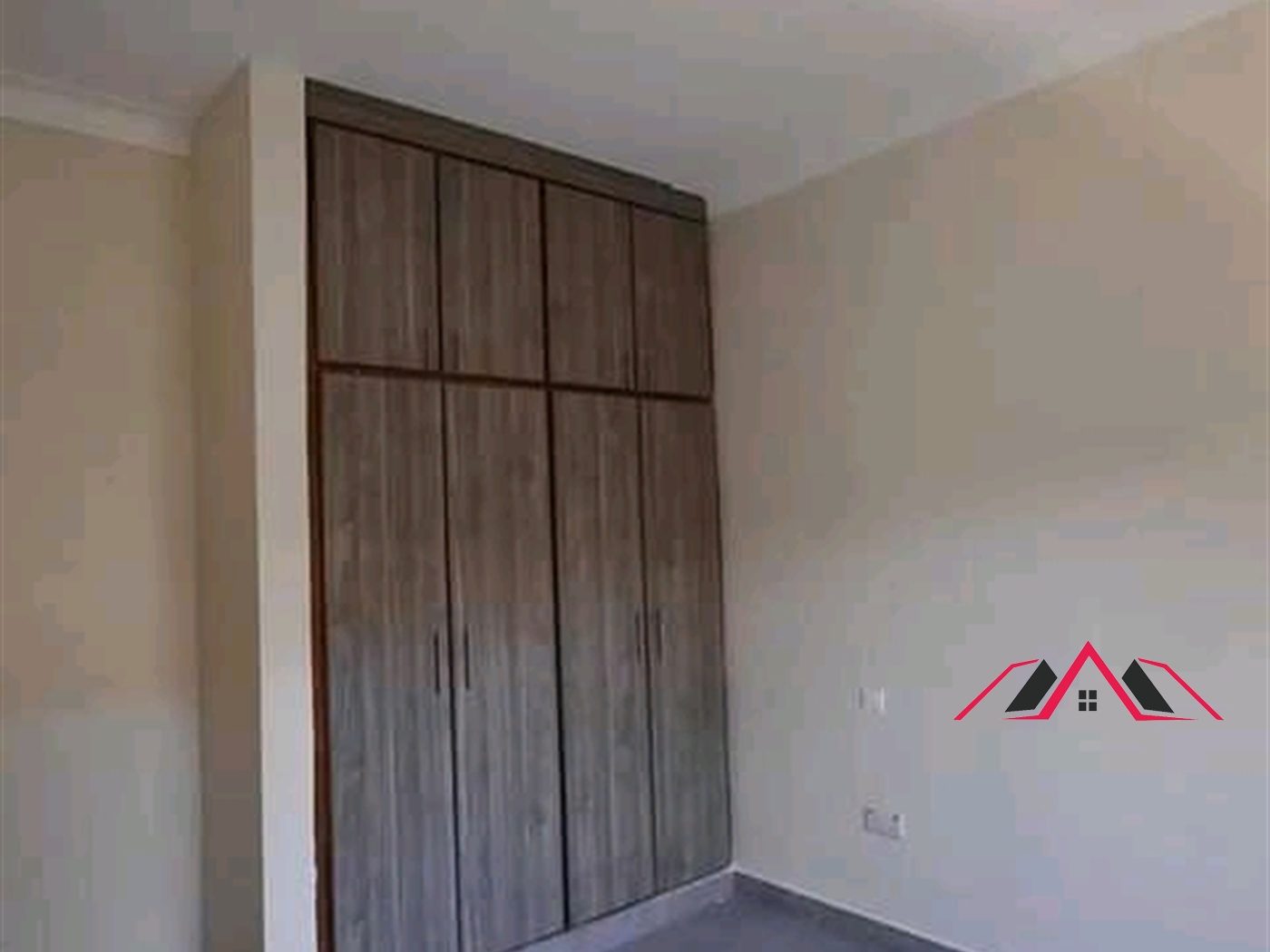 Semi Detached for rent in Kisaasi Kampala