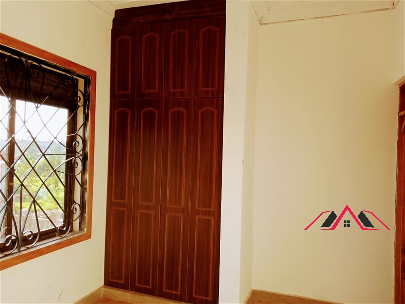 Duplex for sale in Kira Wakiso