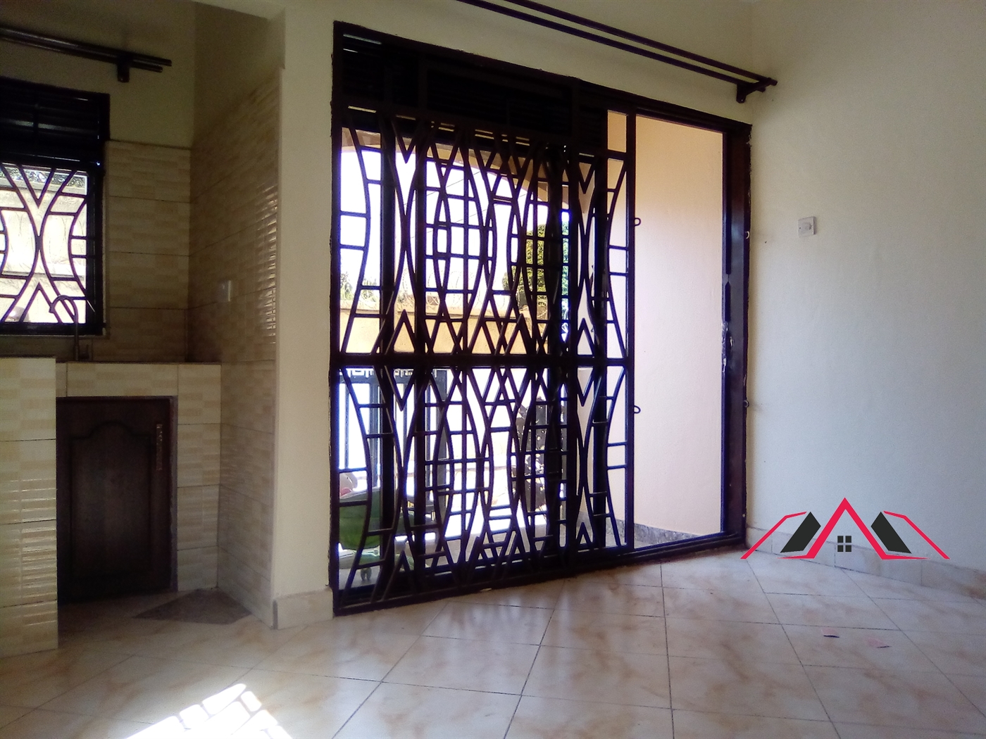 Semi Detached for rent in Kisaasi Kampala