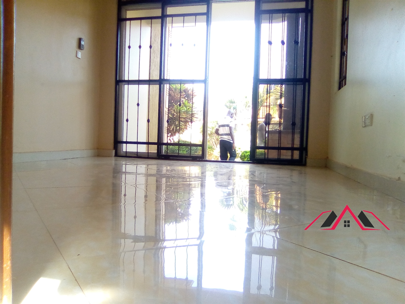 Semi Detached for rent in Kisaasi Kampala